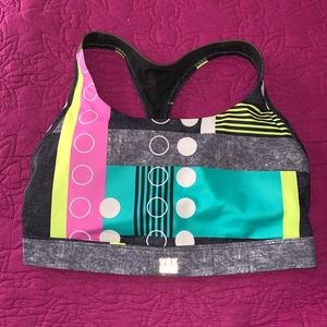 Victoria’s Secret show-off sport bra